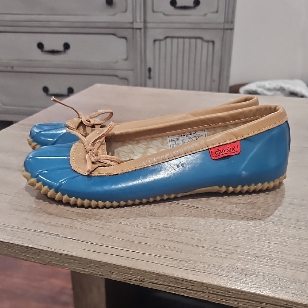 Chooka Teal & Tan Slip-On Flats size 7